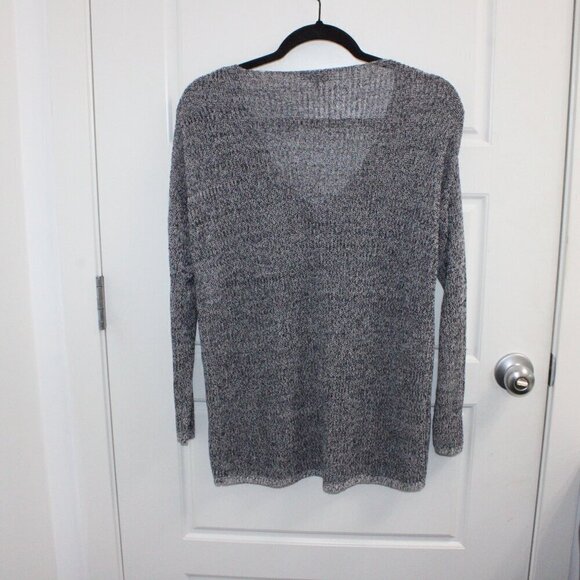 Aritzia Babaton V Neck Sweater Linen Silk Blend Size Small Gray - Picture 3 of 3